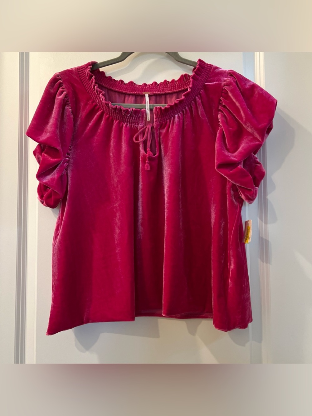 Free People TERESA Velvet Puff-Sleeve Peasant Top Fuchsia Pink M/M NWT